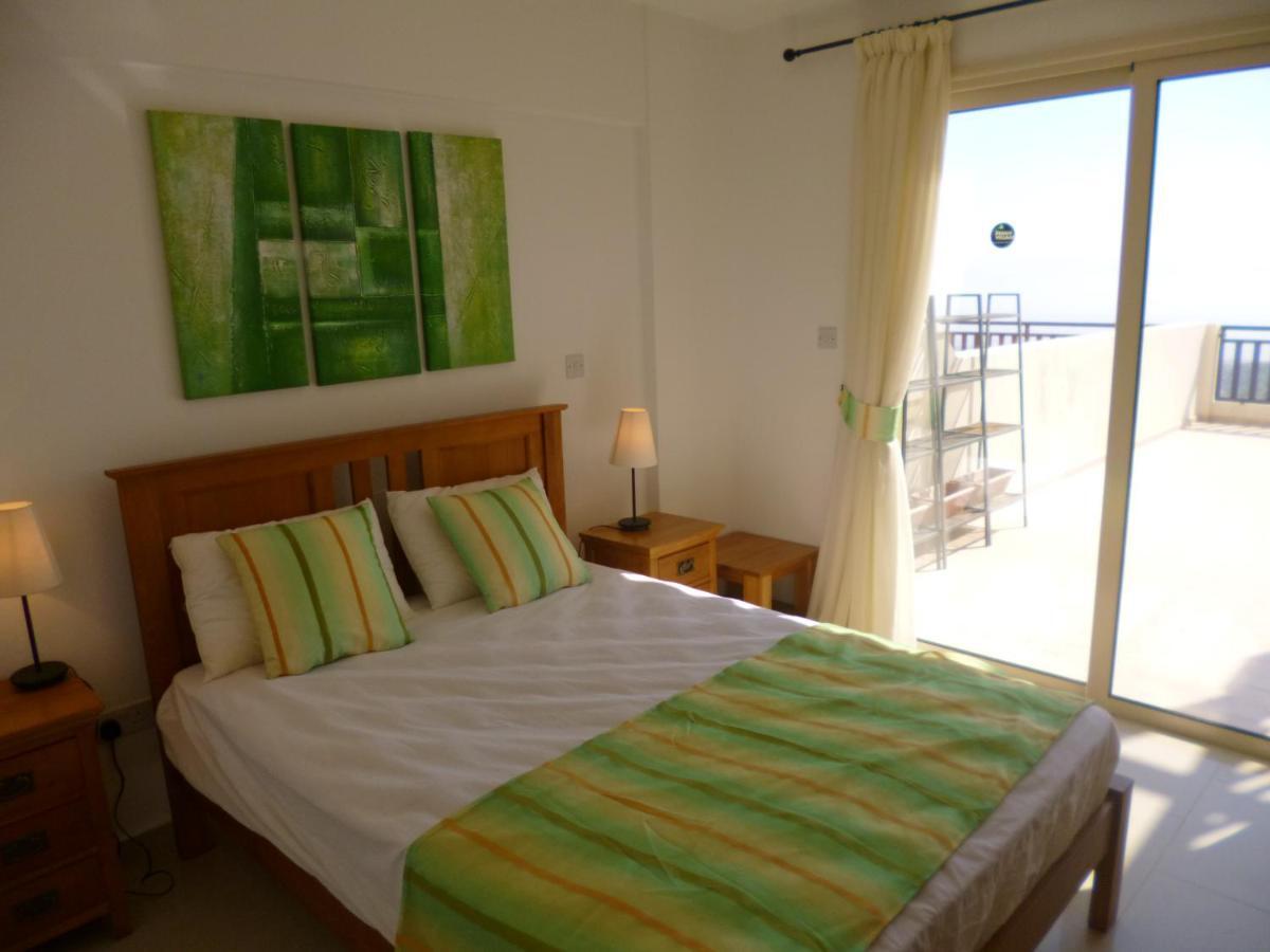First Floor 2 Bedroom Apartment, Large Balcony, Amazing Sea Views, Communal Pool Peyia Luaran gambar