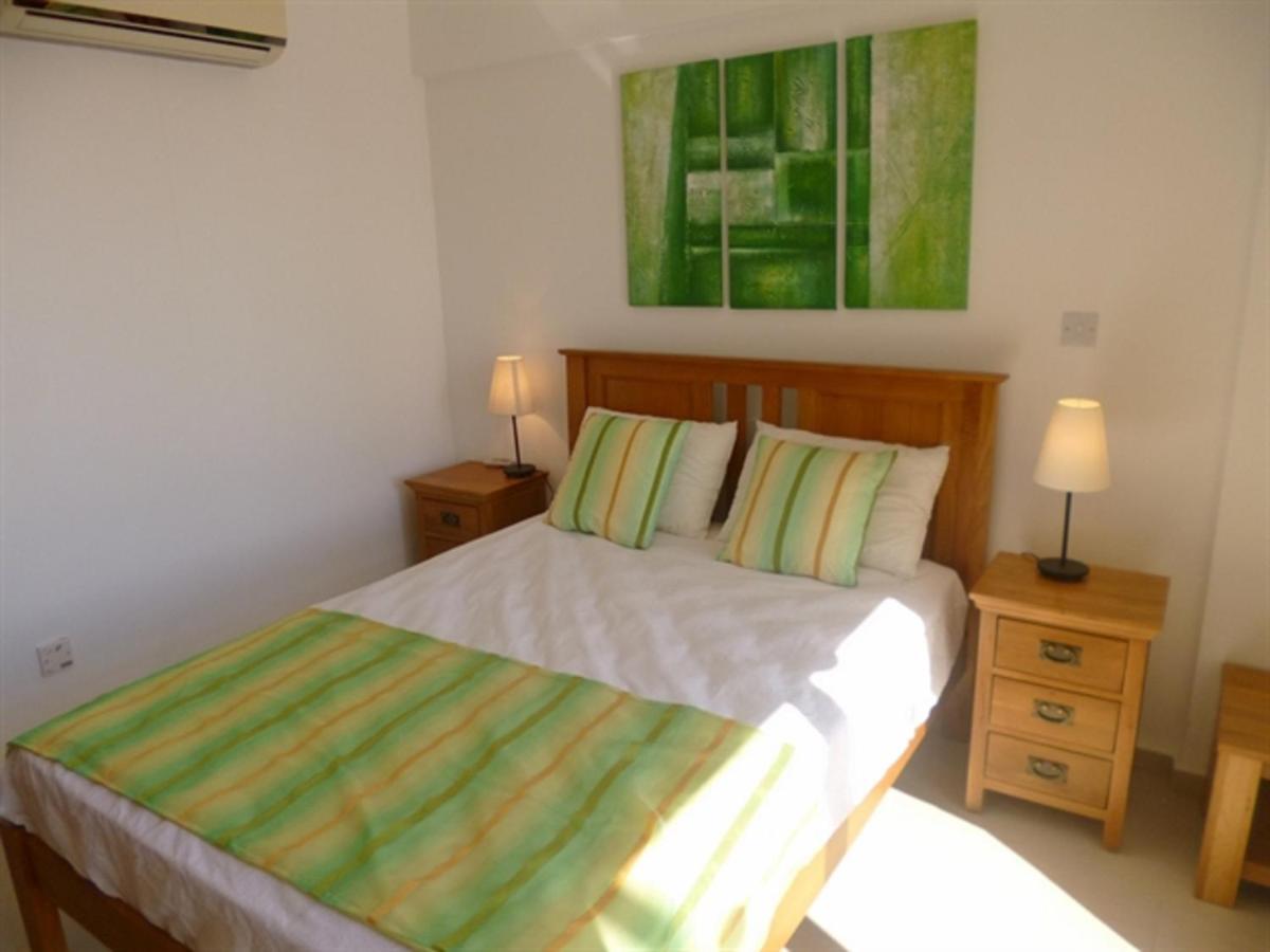 First Floor 2 Bedroom Apartment, Large Balcony, Amazing Sea Views, Communal Pool Peyia Luaran gambar