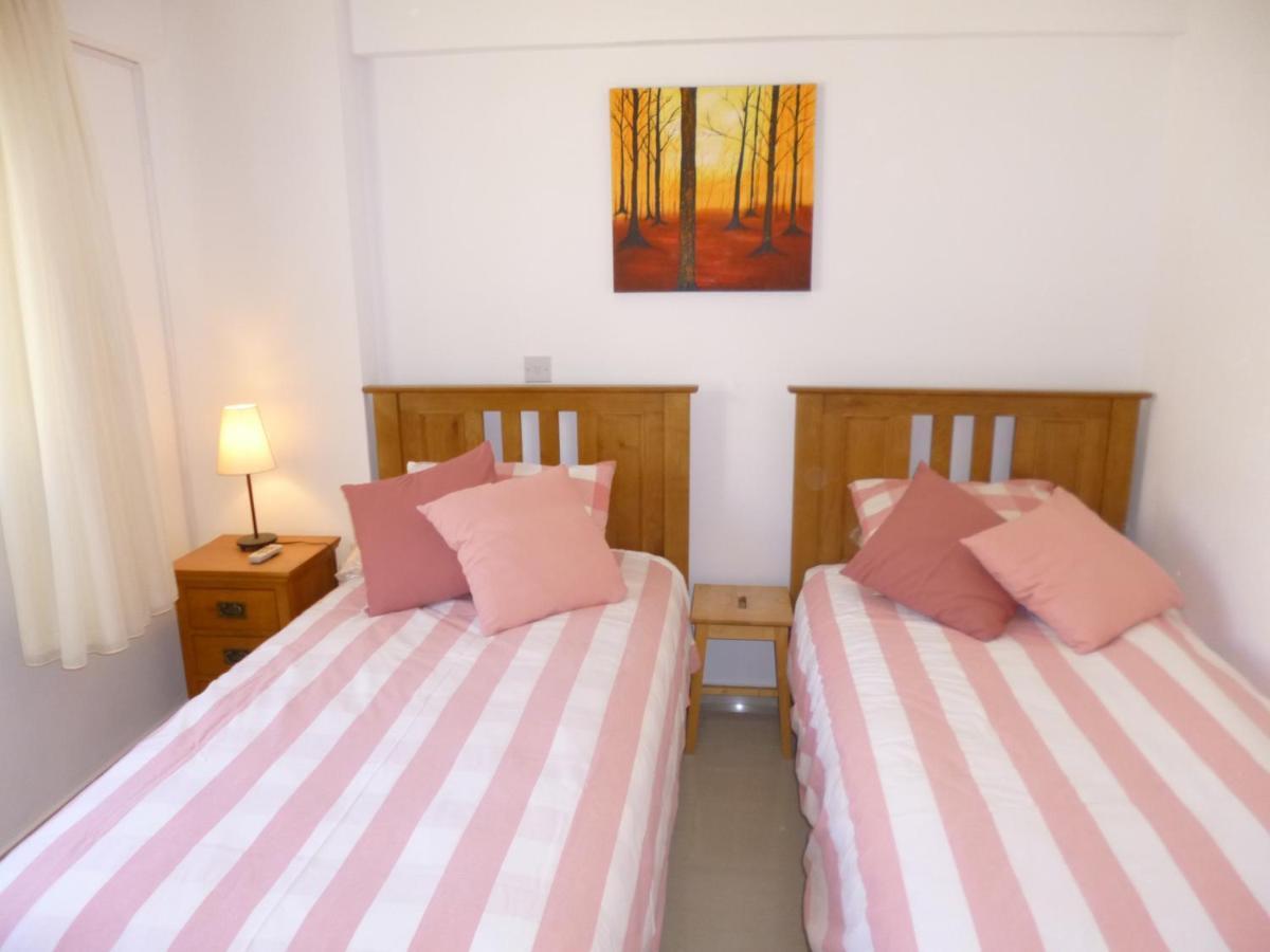 First Floor 2 Bedroom Apartment, Large Balcony, Amazing Sea Views, Communal Pool Peyia Luaran gambar